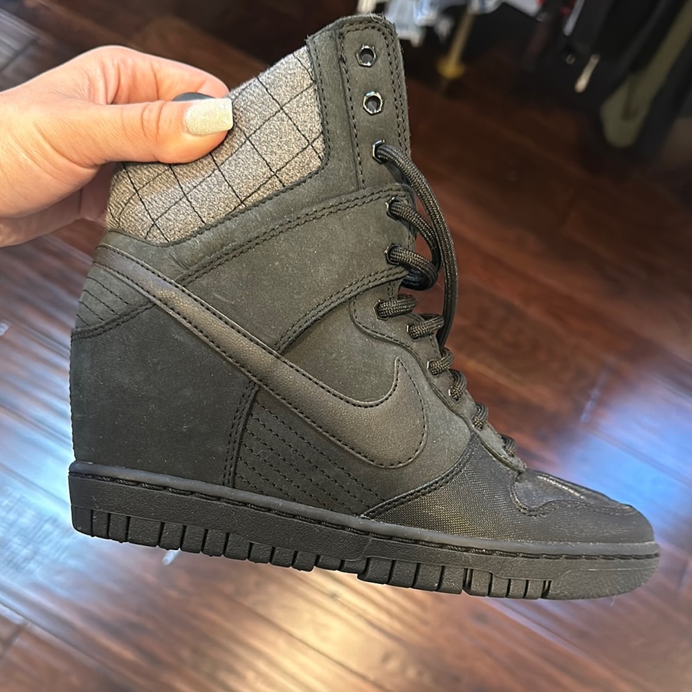 Nike Women's Black High-Top Sneakers